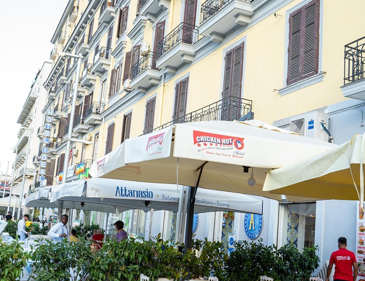 I 4 Diamanti Di Napoli Acomodação com café da manhã Exterior foto